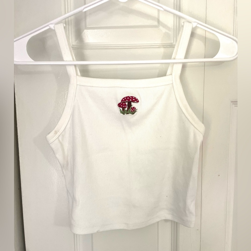 GARAGE Graphic Mushroom Tank Top Size Medium